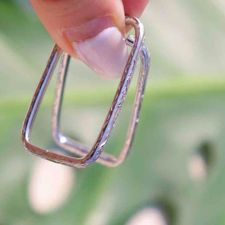 -- Square hoop pierce --