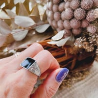 -- Square stone ring --