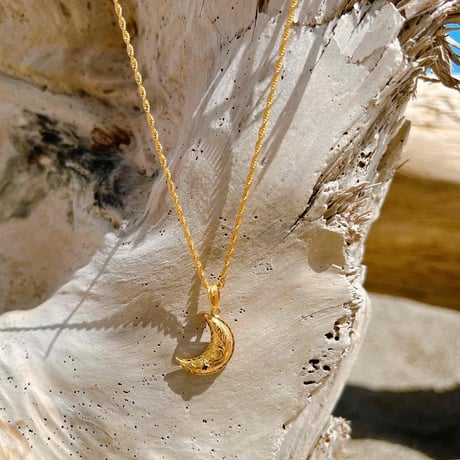 -- Mahina necklace --