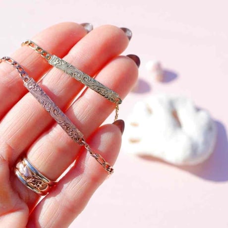 -- Plumelia plate bracelet --