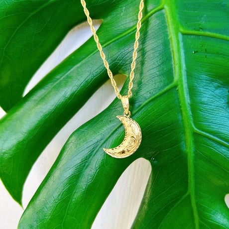 -- Mahina necklace --