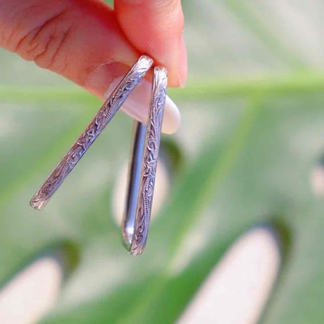 -- Square hoop pierce --