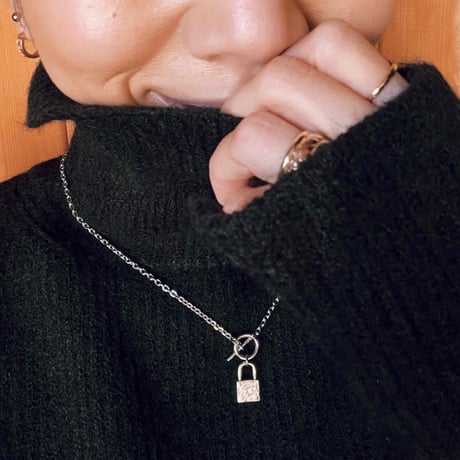 -- Padlock pendant --