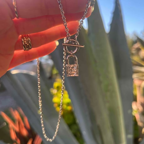-- Padlock pendant --