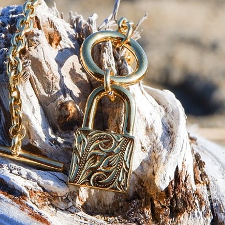 -- Padlock pendant --