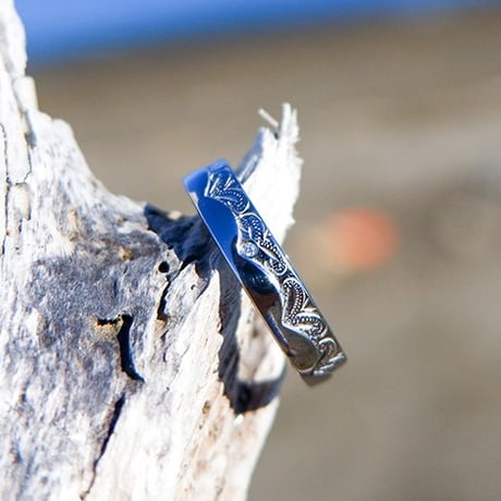-- Heart scroll ring --