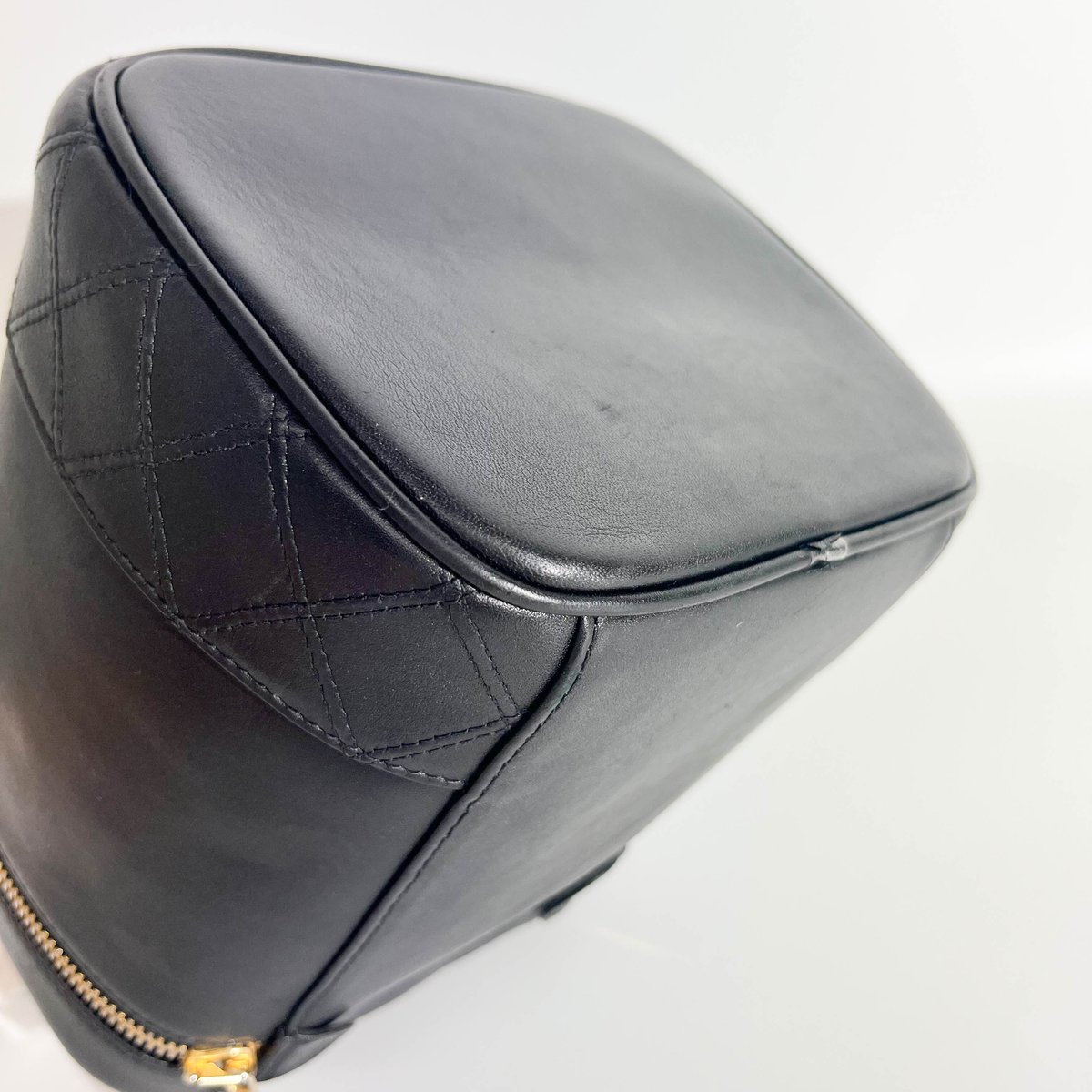 シャネル ビコローレ バニティバッグ | HIVE Collective