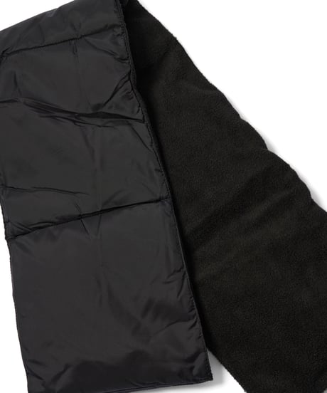 taniCo. 中綿マフラー（Black）