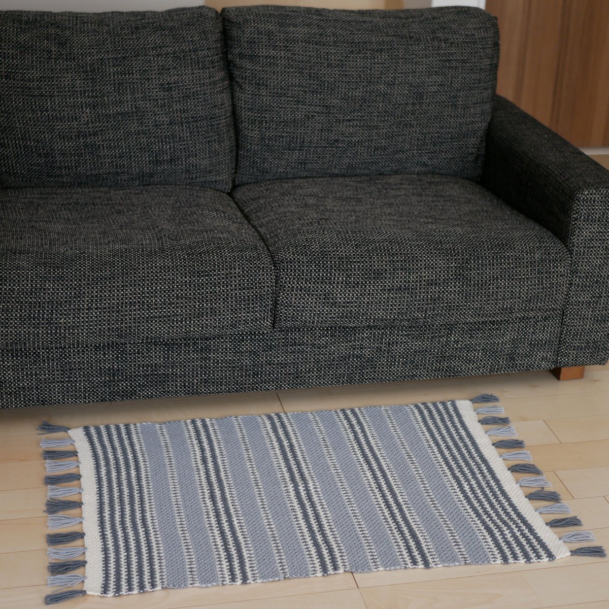 グレー ウールの膝掛け/ラグ/カバー/ミニブランケット | 手編み