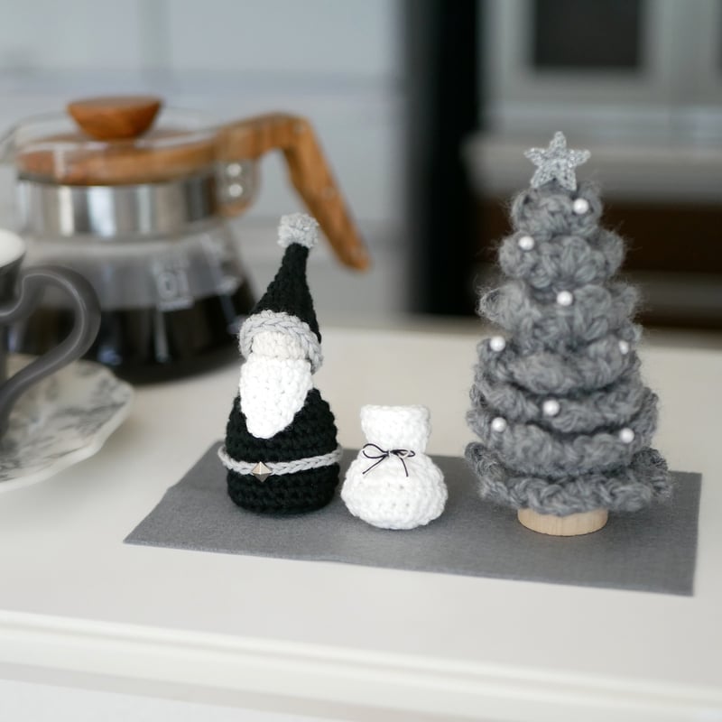 大人のインテリア✺手編みのふわふわツリー&ミニサンタ ブラック