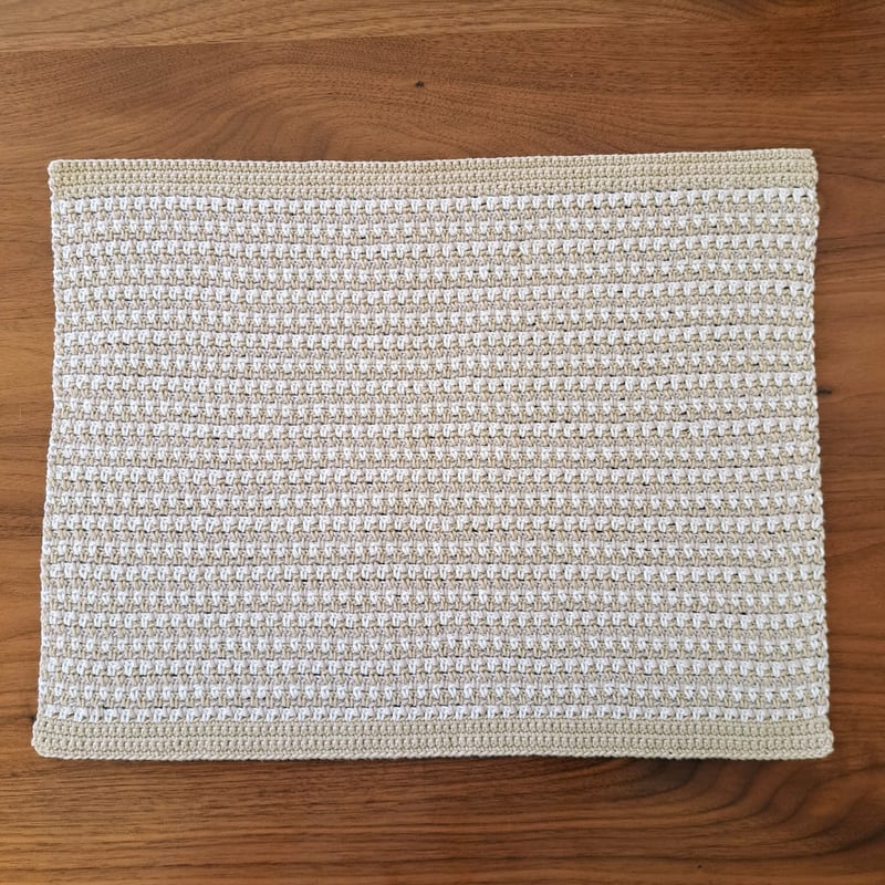 ベージュのプレイスマット（ランチョンマット）／マルチカバー