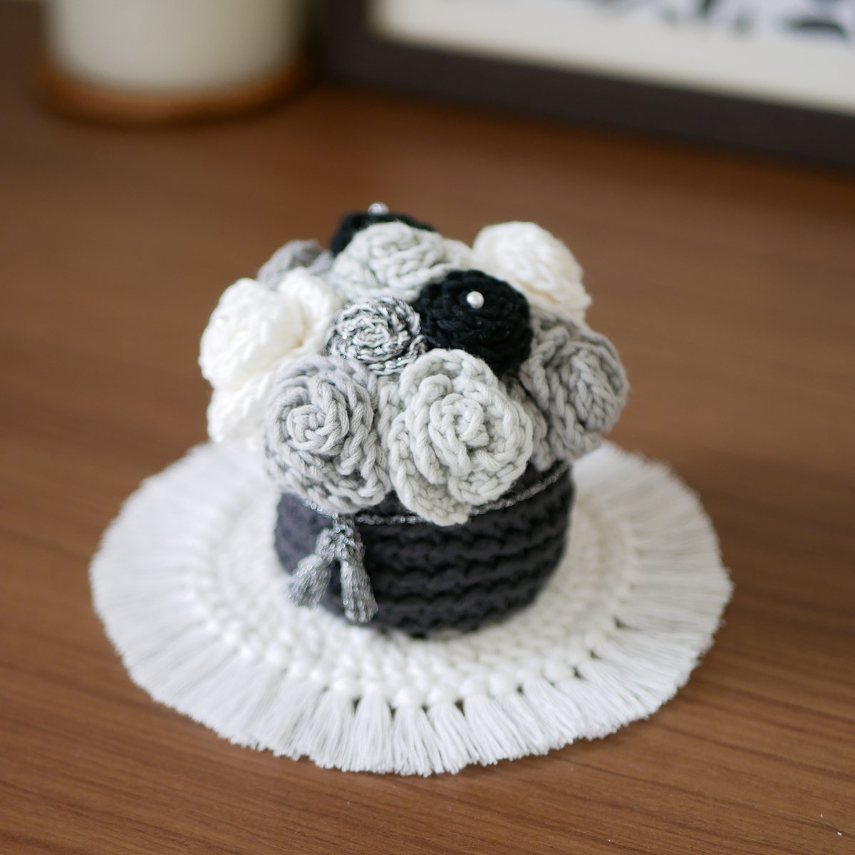 Sサイズ】手編みのバラ✺暮らしに馴染みつつ華を添えるバスケット