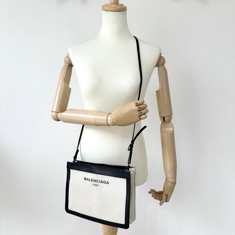 g00407 バレンシアガ BALENCIAGA ショルダーバッグ キャンバス レザー