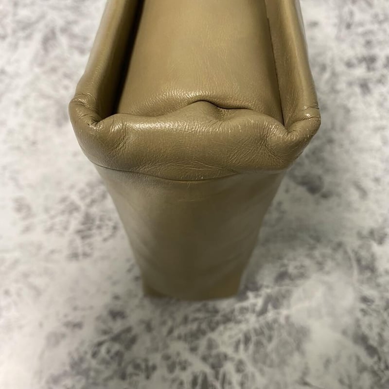 LOEWE ロエベ レザージャケット アナグラム 子羊 ベージュ ロゴ総柄 LOEWE ロエベ レザージャケット アナグラム 子羊 ベージュ ロゴ総柄