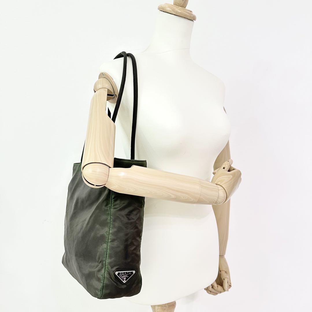 自00054 プラダ PRADA トートバッグ 三角ロゴプレート ナイロン 自00054 プラダ PRADA トートバッグ 三角ロゴプレート ナイロン