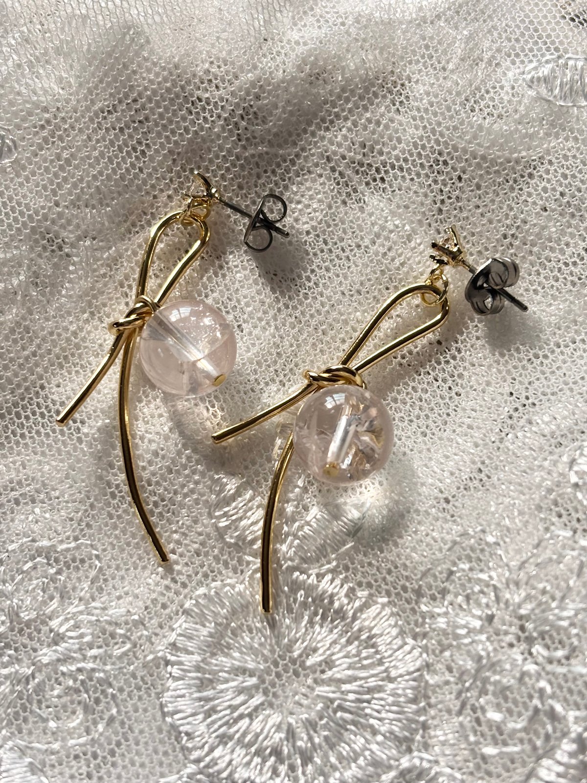 ピンクレムリアンのさりげなピアス | Chance Lumiére