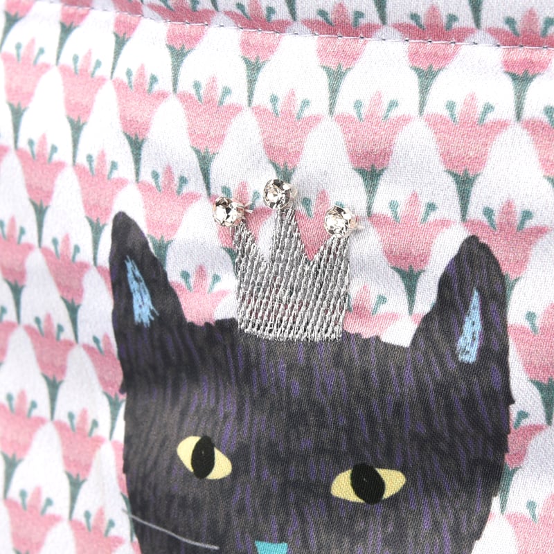 ロラライハリス♡ベージュサテン♡一面ライン刺繍のサコッシュ♡ストーン付き ロラライハリス♡ベージュサテン♡一面ライン刺繍のサコッシュ