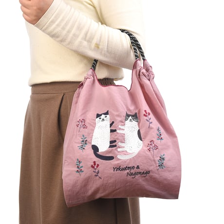 24-7152　撥水加工　刺繡ワッシャーバッグMサイズ　なごなごさん柄