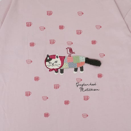 26-9132　クスグルキャラクター　アップリケ＆刺繍Tシャツ　ラフサイズ　マチルダさん柄