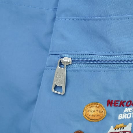 26-9147　クスグルキャラクター　撥水加工刺繍ワッシャーバッグ　リュック　ネコまるけ柄