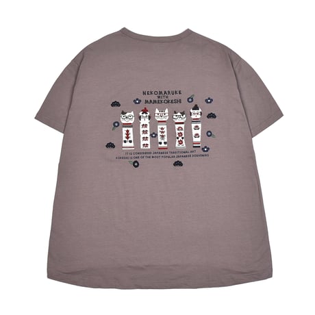 24-7132　天竺ニット　ラフサイズTシャツ　ネコまるけ　こけし柄