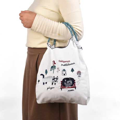 24-7150　撥水加工　刺繍ワッシャーバッグMサイズ　マチルダさん柄