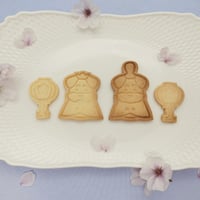 「ちょこんと可愛い♡ほっこりさん雛祭りクッキー型」〜手作りクッキーで、春の訪れを優雅にお祝い！〜