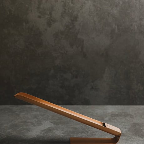 incense stand/hairline