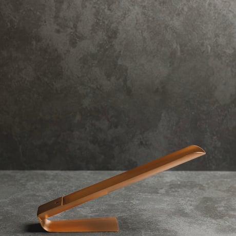 incense stand/hairline