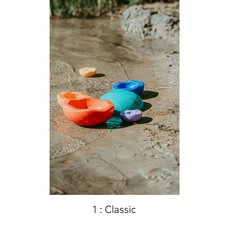 緑とオレンジのストライプの石の置物 緑とオレンジのストライプの石の置物