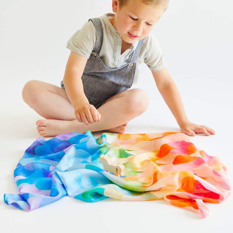 サラズシルク】Rainbow Unicorn Playsilk【数量限定商品】 | METSÄ