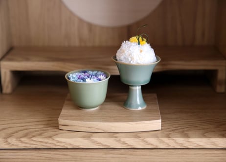 ごはんとお水（金箔押しBOX入り）_鶯色花器