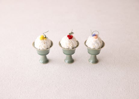 ごはんとお水（金箔押しBOX入り）_鶯色花器