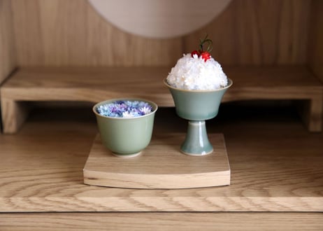 ごはんとお水（金箔押しBOX入り）_鶯色花器