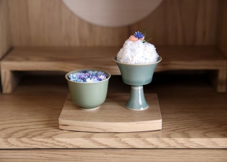 ごはんとお水（金箔押しBOX入り）_鶯色花器