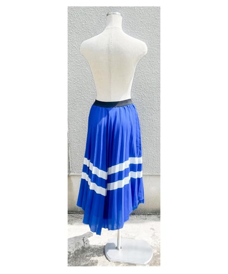 アシンメトリープリーツスカート