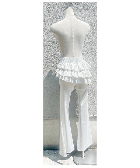 フリルパンツ