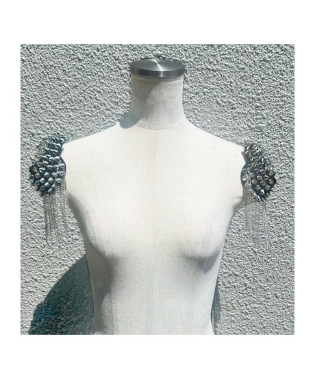 ショルダーアクセサリー