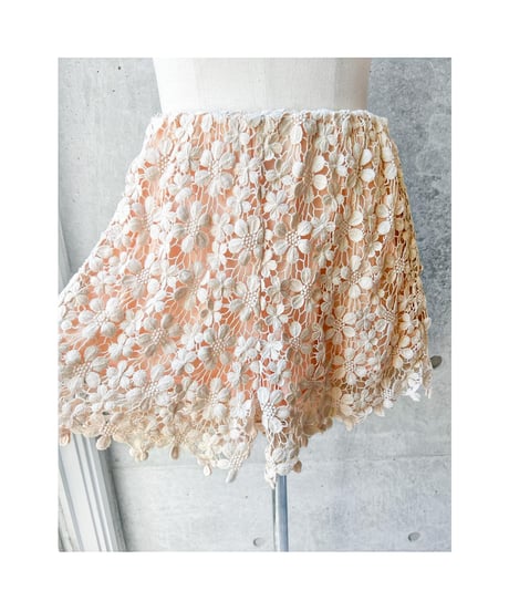 花柄刺繍キュロット