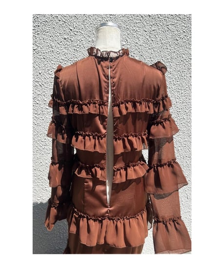 ロングフリルワンピース