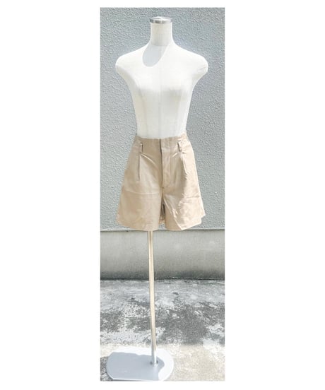 フェイクレザーショートパンツ