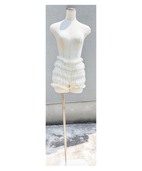 フリルショートパンツ