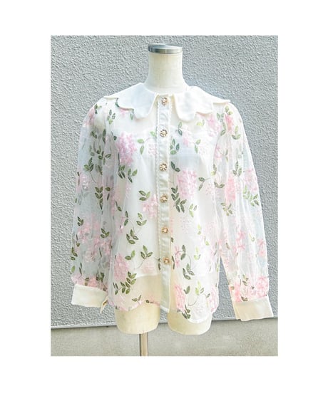 花柄刺繍シャツ