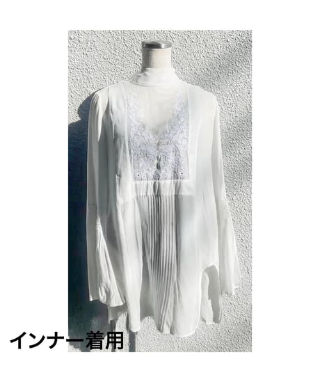 刺繍ブラウス