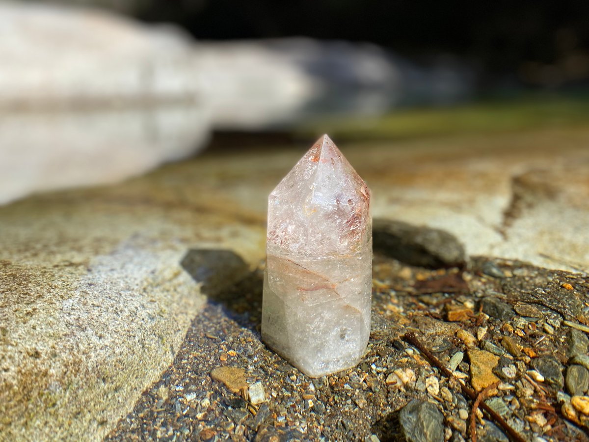 【神々の山、強力な浄化力】天然石 虹入りヒマラヤ水晶 六角柱 神々の山、強力な浄化力】天然石 虹入りヒマラヤ水晶 六角柱