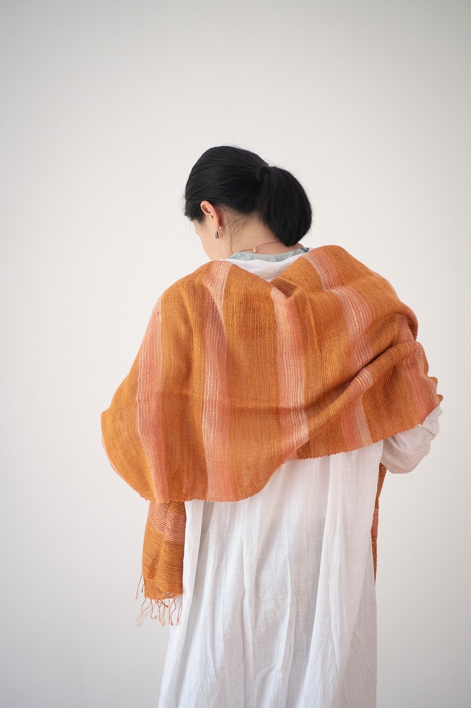 手紡ぎ手織り草木染めシルクショール | [SHOP]地球ぐらし