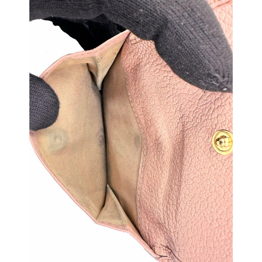 ミュウミュウ ２つ折り財布 小銭入れ お札入れ ピンクベージュ レザーウォレット fit=scale-down,w=1200