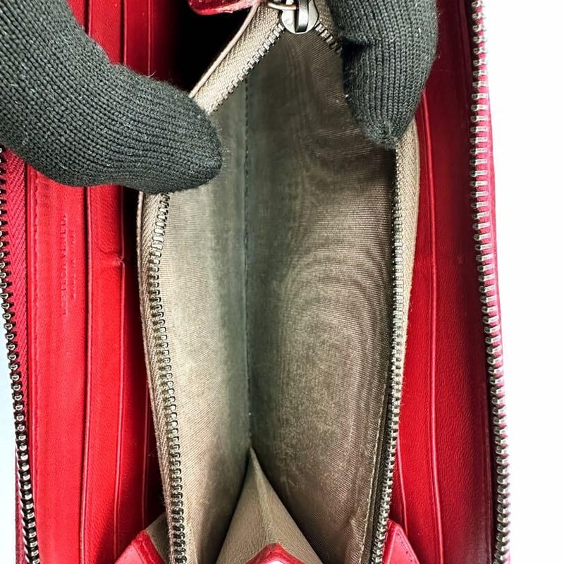 ボッテガヴェネタ イントレチャート 長財布 ナッパ 赤 レッド ボッテガヴェネタ イントレチャート 長財布 ナッパ 赤 レッド