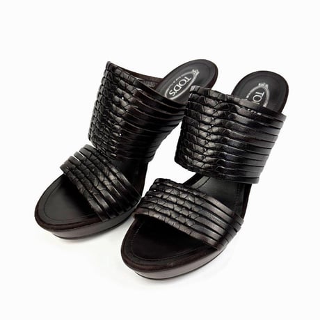 編み込みレザーサンダル | STORES