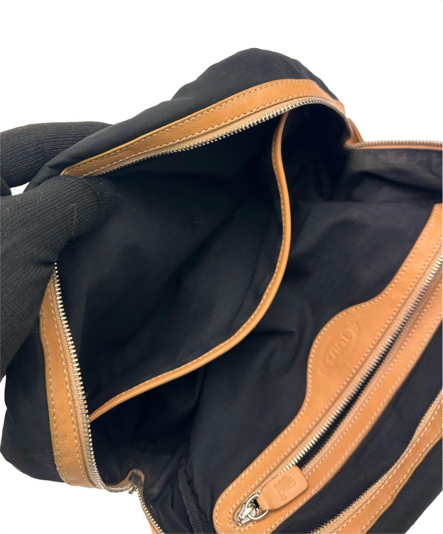 TOD'S トッズ クラッチバッグ セカンドバッグ マルチポーチ 化粧品入れ